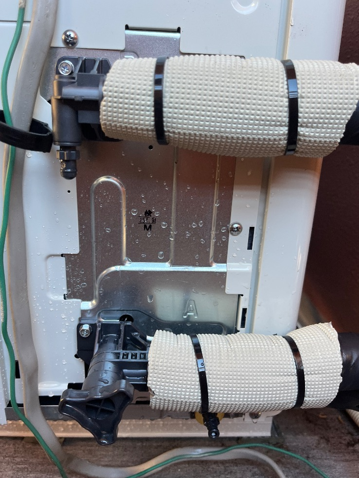 コロナエコキュートコロナCTU-301DA7-12-BLからコロナエコキュートCHP-S30AZ1-12｜エコキュート交換工事｜埼玉県さいたま市北区宮原町｜マンション｜パークシティさいたま北ガーデンレジデンス