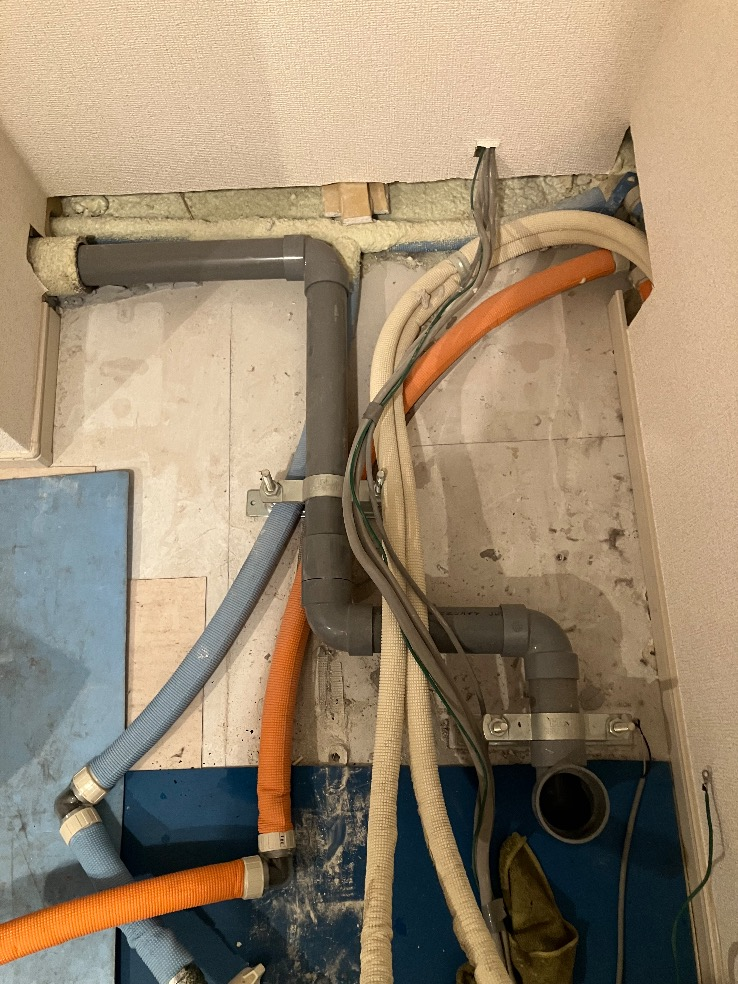 コロナ電気温水器EM-3753KU-FAからコロナ電気温水器UWH-37X2A2U-2｜電気温水器交換工事｜神奈川県川崎市川崎区渡田東町｜マンション｜パークスイート