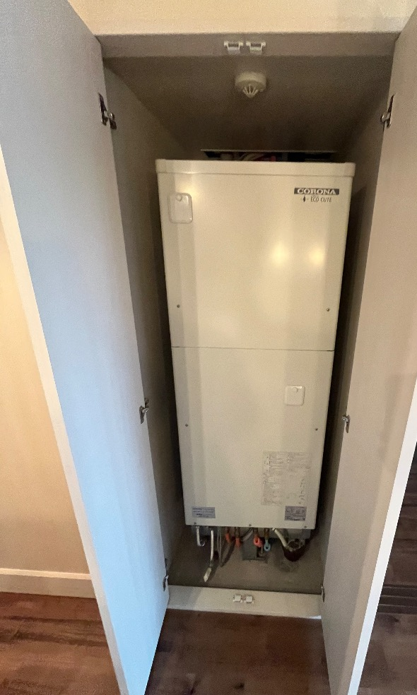コロナエコキュートCTU-371D1A10-2からコロナエコキュートCHP-37AZ1｜エコキュート交換工事｜東京都八王子市別所｜マンション｜レーベンリヴァーレ南大沢