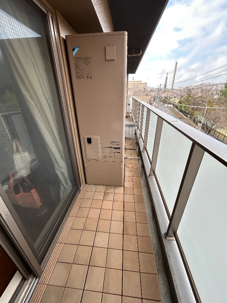 ダイキンエコキュートTU37KFVからダイキンエコキュートEQX37ZFV｜エコキュート交換工事｜東京都東大和市桜が丘｜マンション｜オーベルグランディオ東大和