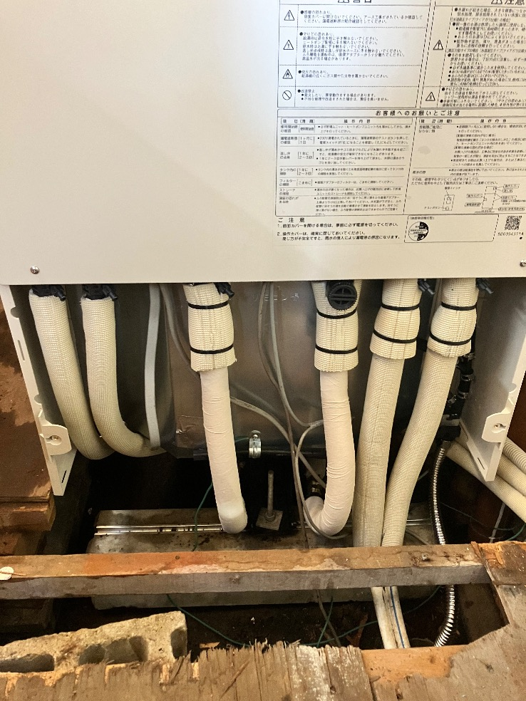 三菱エコキュートSRT-HPT37W3から日立エコキュートBHP-FG37XU｜エコキュート交換工事｜埼玉県所沢市荒幡｜ 