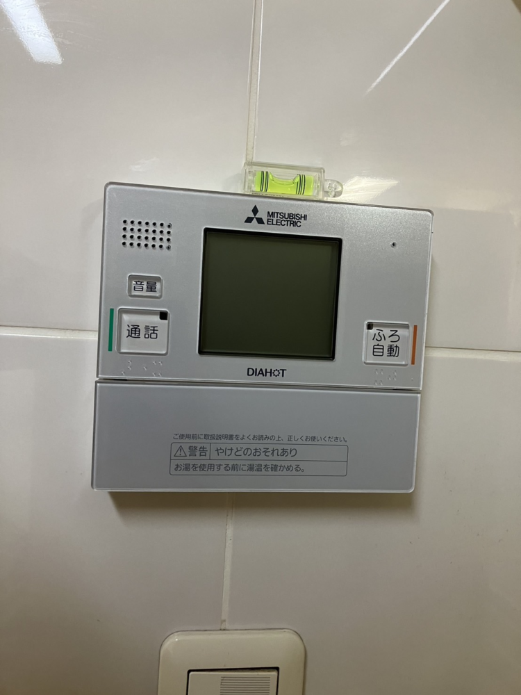 日立電気温水器BE-F37BWUBLから三菱電気温水器SRT-J37WD5|電気温水器交換工事|東京都中央区日本橋浜町|マンション|トルナーレ日本橋浜町