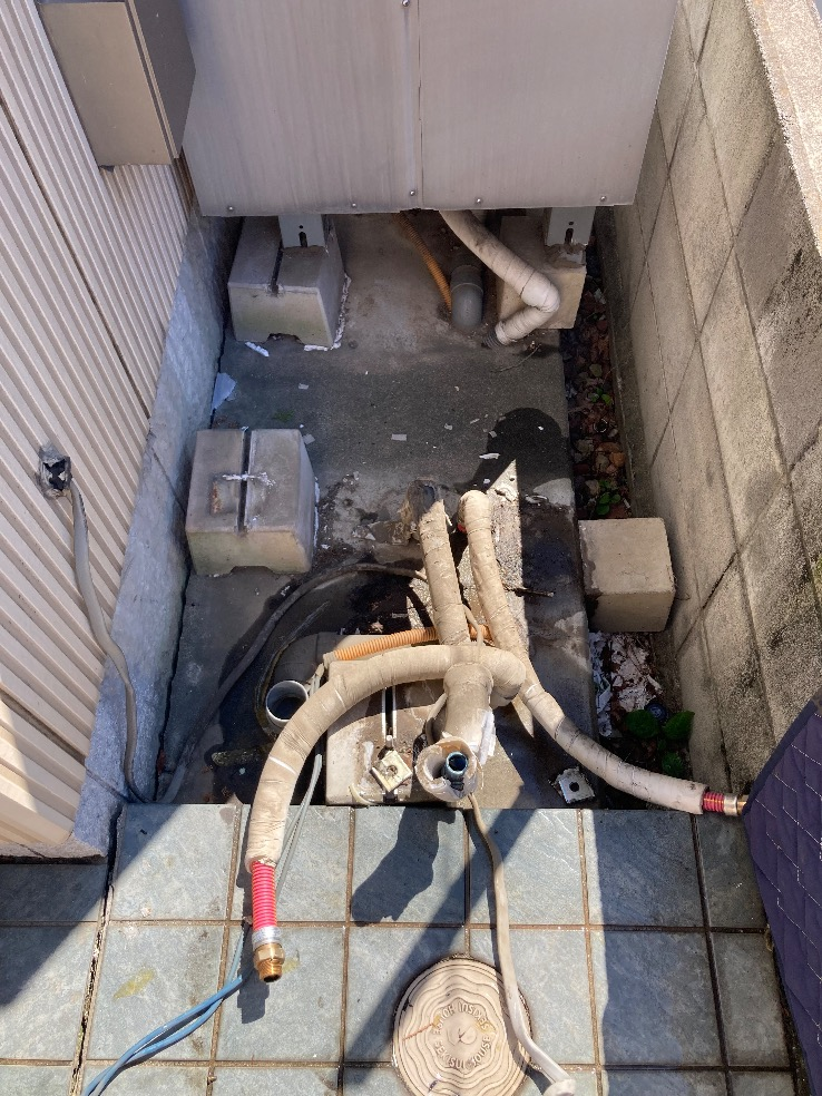 コロナ電気温水器からコロナ電気温水器UWH-37X1SA2U｜電気温水器交換工事｜東京都杉並区南荻窪｜マンション｜コンフォルト・南荻窪