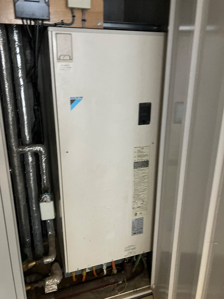 ダイキンエコキュートEQ37D1FVからダイキンエコキュートEQA37ZFV|エコキュート交換工事|東京都中野区新井|マンション|シティハウス中野