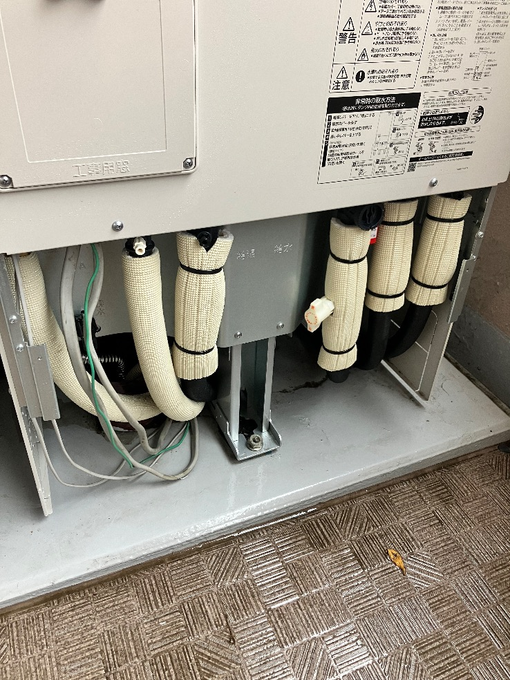 三菱エコキュートSRT-HPT30WD2から三菱エコキュートSRT-W306D-2｜エコキュート交換工事｜埼玉県白岡市新白岡｜マンション｜ルネサンスサンフェスタ