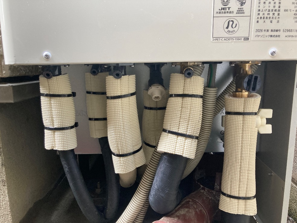 パナソニックエコキュートHE-370HGQからパナソニックエコキュートHE-H37LQS｜エコキュート交換工事｜埼玉県富士見市関沢｜