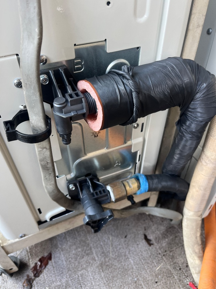 コロナエコキュートCTU-H3014AからコロナエコキュートCHP-S30AY1-12B｜エコキュート交換工事｜東京都足立区中川｜マンション｜ザレジデンス東京イースト