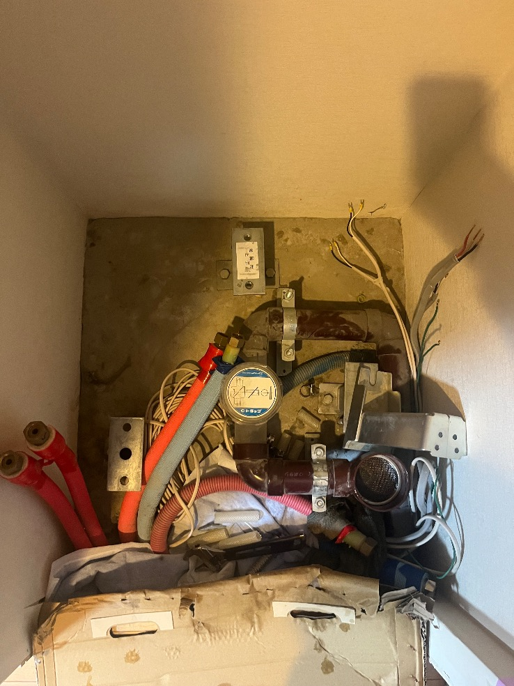 パナソニックエコキュートHE-30C3QMPからコロナエコキュートCHP-S30AZ1-12｜エコキュート交換工事｜東京都荒川区西日暮里｜マンション｜アークプラザ西日暮里