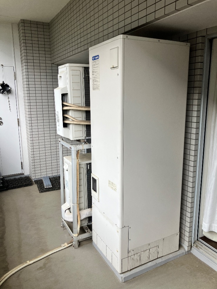 長府エコキュートEHP-3135GPXH-SからコロナエコキュートCHP-S30AZ1-12｜エコキュート交換工事｜埼玉県坂戸市関間｜マンション｜ファーストレジデンス若葉