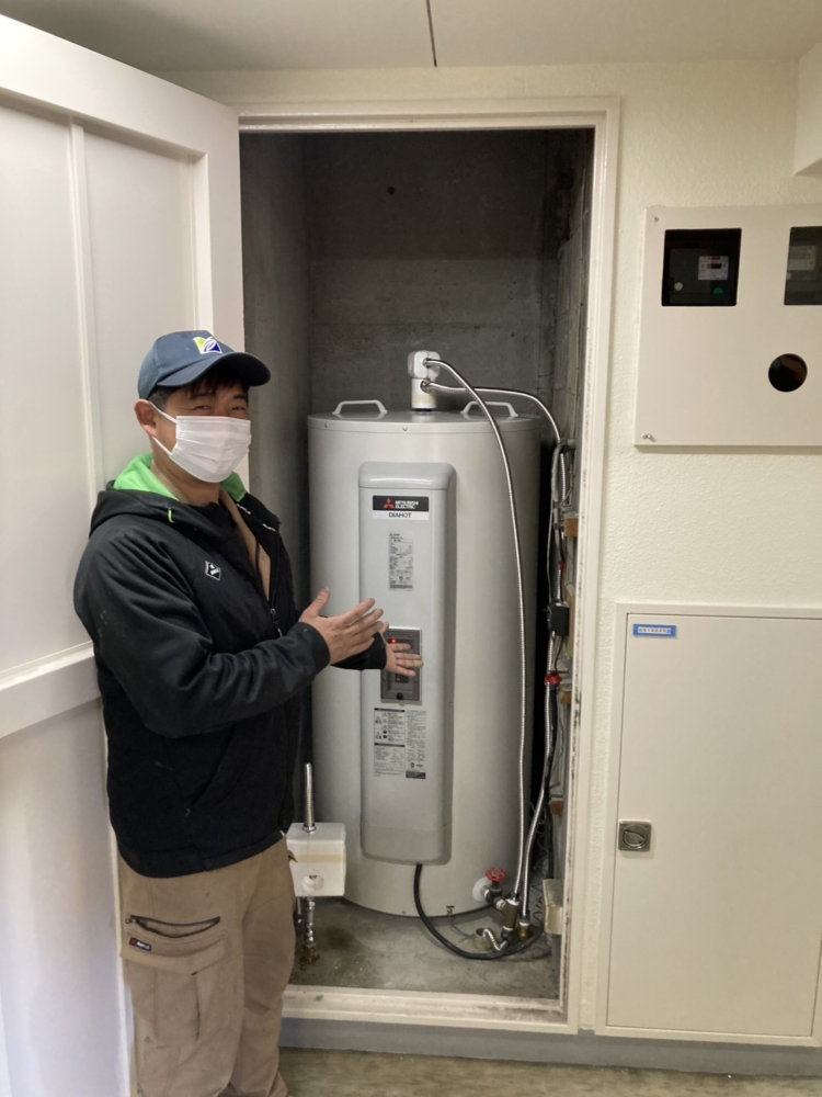 三菱電気温水器SR-3734-BLから三菱電気温水器SRG-305G|電気温水器交換工事|東京都渋谷区幡ヶ谷|マンション|コーポラス幡ヶ谷