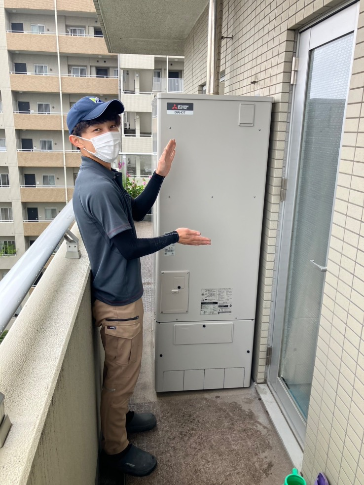 パナソニックエコキュートHE-W37CQからパナソニックエコキュートHE-H37LQS|エコキュート交換工事|東京都足立区
