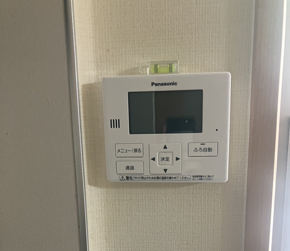 パナソニック電気温水器DH-37G3SUBMからパナソニック電気温水器DH-37G6SUM|電気温水器交換工事|神奈川県川崎市高津区 |マンション|メイプルコート
