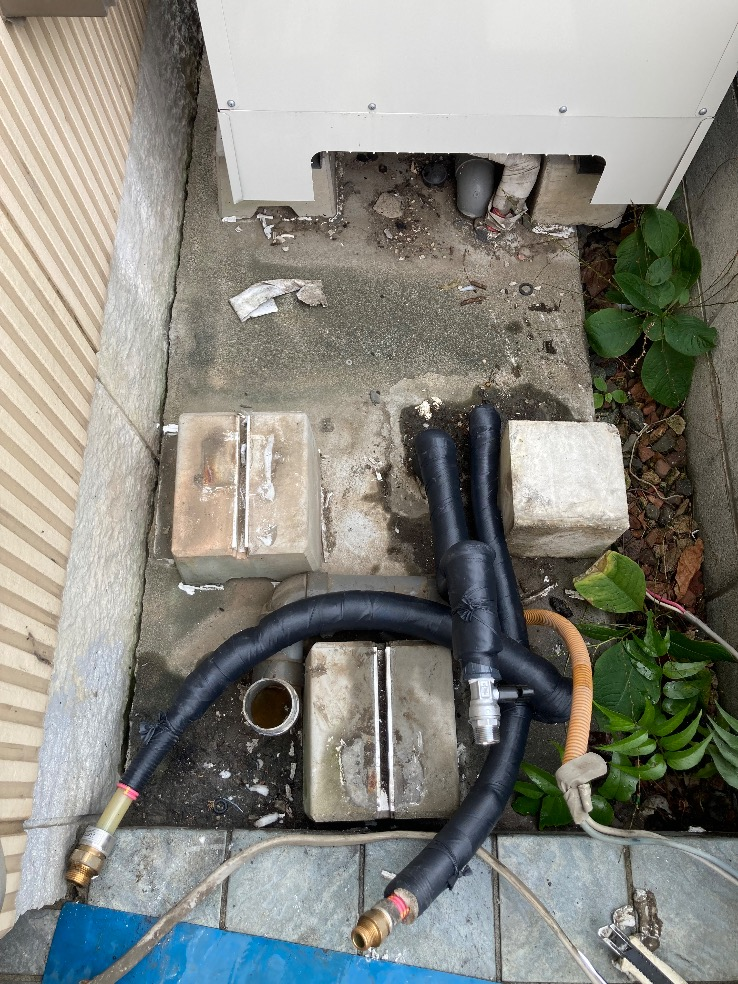 コロナ電気温水器HE-30C4QMからコロナ電気温水器UWH-18X1SA1U|電気温水器交換工事|東京都杉並区南荻窪|マンション|コンフォルト・南荻窪