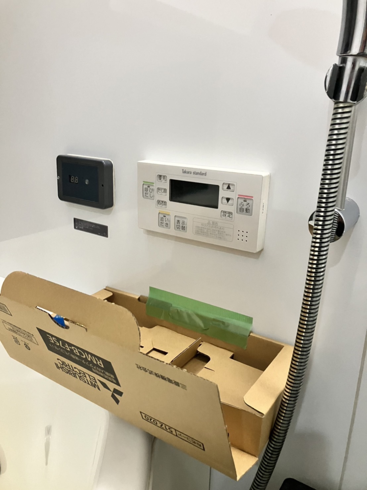 タカラエコキュートEC-3705KU-FANSから三菱エコキュートSRT-S377U｜エコキュート交換工事｜埼玉県八潮市茜町｜マンション｜IDEABLOOM