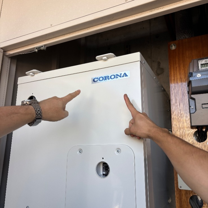 パナソニックエコキュートHE-30C4QからコロナエコキュートCHP-S30AZ1-1｜エコキュート交換工事｜東京都江東区大島｜マンション｜ザ・ミッドランドアベニュー
