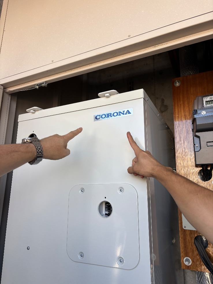 パナソニックエコキュートHE-30C4QからコロナエコキュートCHP-S30AZ1-1｜エコキュート交換工事｜東京都江東区大島｜マンション｜ザ・ミッドランドアベニュー