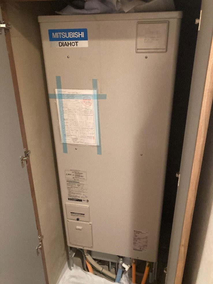 三菱電気温水器SRT-J37W4から三菱電気温水器SRT-J37WD5|電気温水器交換工事|横浜市神奈川区台町|マンション|ライオンズマンション台町