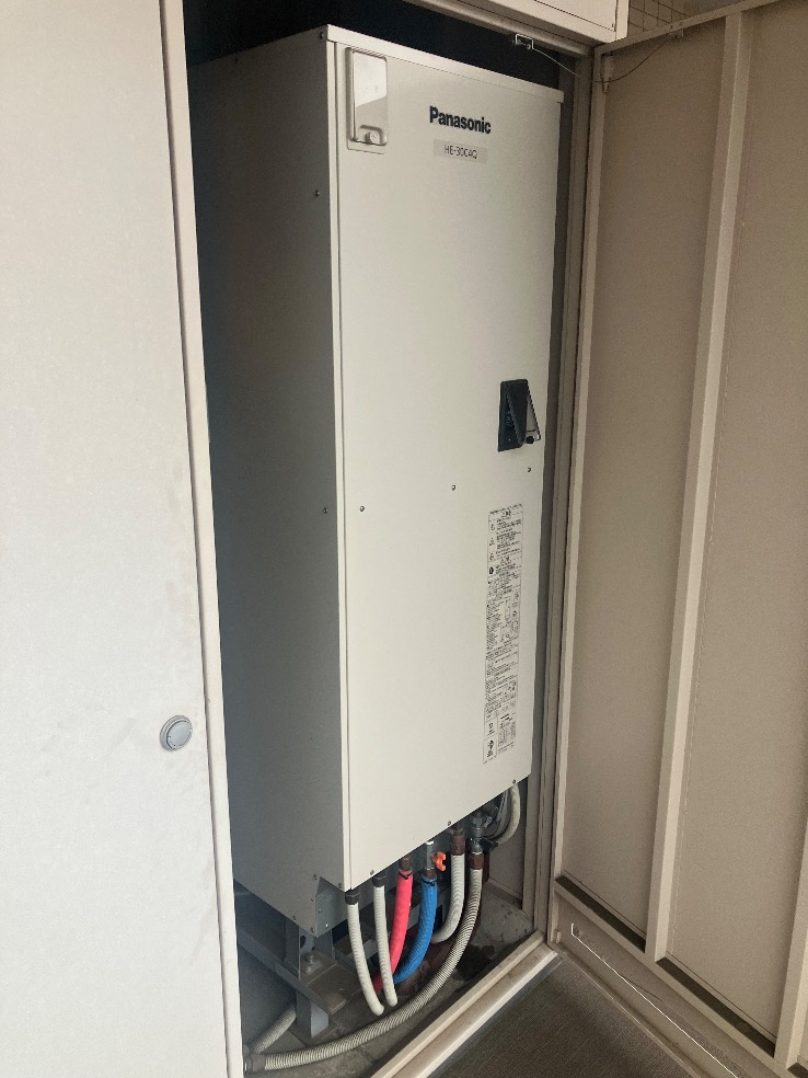 パナソニックエコキュートHE-30CQからコロナエコキュートCHP-S30AZ1-12｜エコキュート交換工事｜東京都足立区新田｜マンション｜ザ・ミッドランドアベニュー 