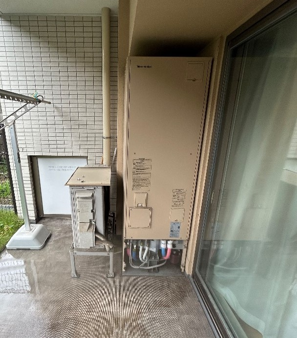 タカラスタンダードエコキュートEC-3006KU-FANEから三菱エコキュートSRT-W306D-BS2|エコキュート交換工事|神奈川県横浜市金沢区富岡東|マンション|テラス横浜富岡