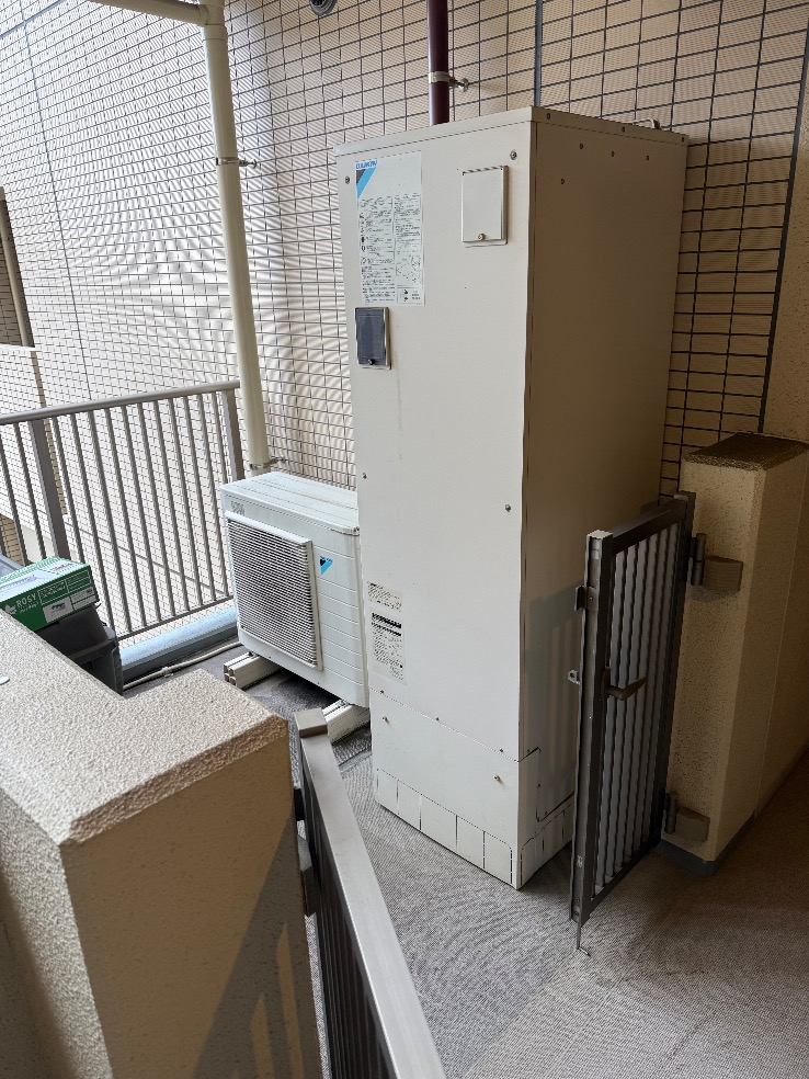 ダイキンエコキュートTU31GFCVからダイキンエコキュートEQX37ZFV｜エコキュート交換工事｜東京都大田区鵜の木｜マンション｜リステージ鵜の木ヴィルフレール 