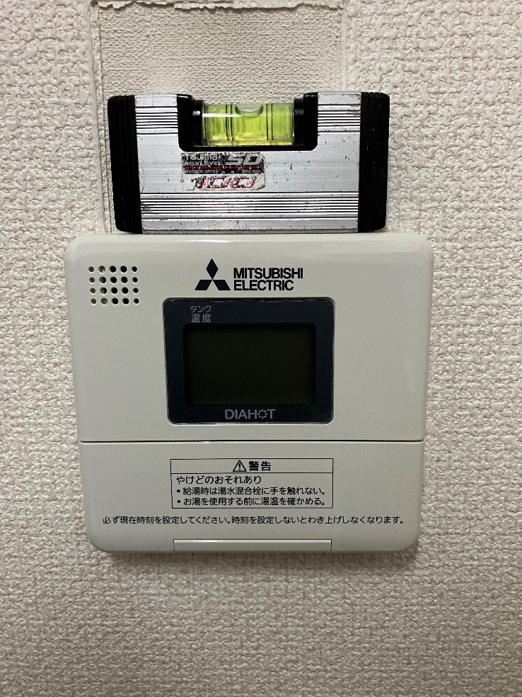ナショナル電気温水器DH-4667SEから三菱電気温水器SRG-375H｜電気温水器交換工事｜長野県北佐久郡軽井沢町追分｜マンション｜メルヴェール軽井沢ホットスプリング