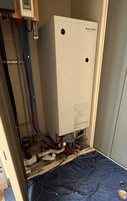 コロナエコキュートCTU-H3014ASからコロナエコキュートCHP-S30AZ1-12｜エコキュート交換工事｜東京都品川区西五反田｜マンション｜エティア目黒ウエストタワー