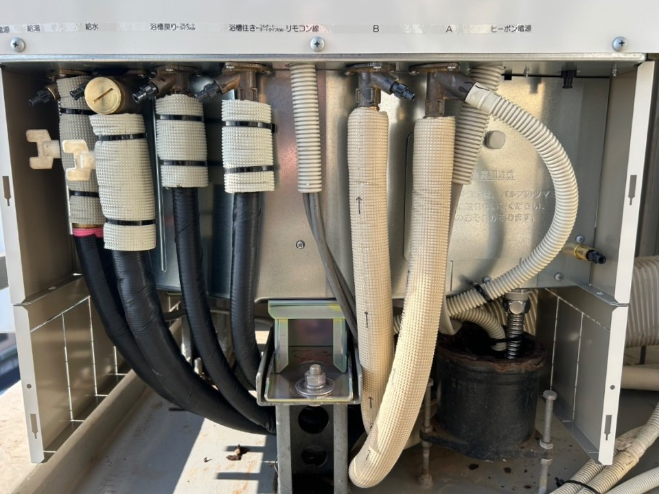 コロナエコキュートCTU-H3014AMからコロナエコキュートCHP-S30AZ1-12|エコキュート交換工事|千葉県船橋市上山町|マンション|ザ・ガーデンプレミアム|長谷工|