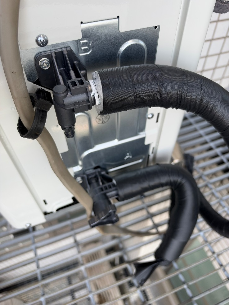 コロナエコキュートCTU-H3014ASからコロナエコキュートCHP-S30AZ1-12｜エコキュート交換工事｜東京都品川区西五反田｜マンション｜エティア目黒ウエストタワー